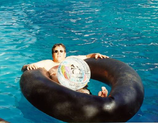 luxor   shane in pool